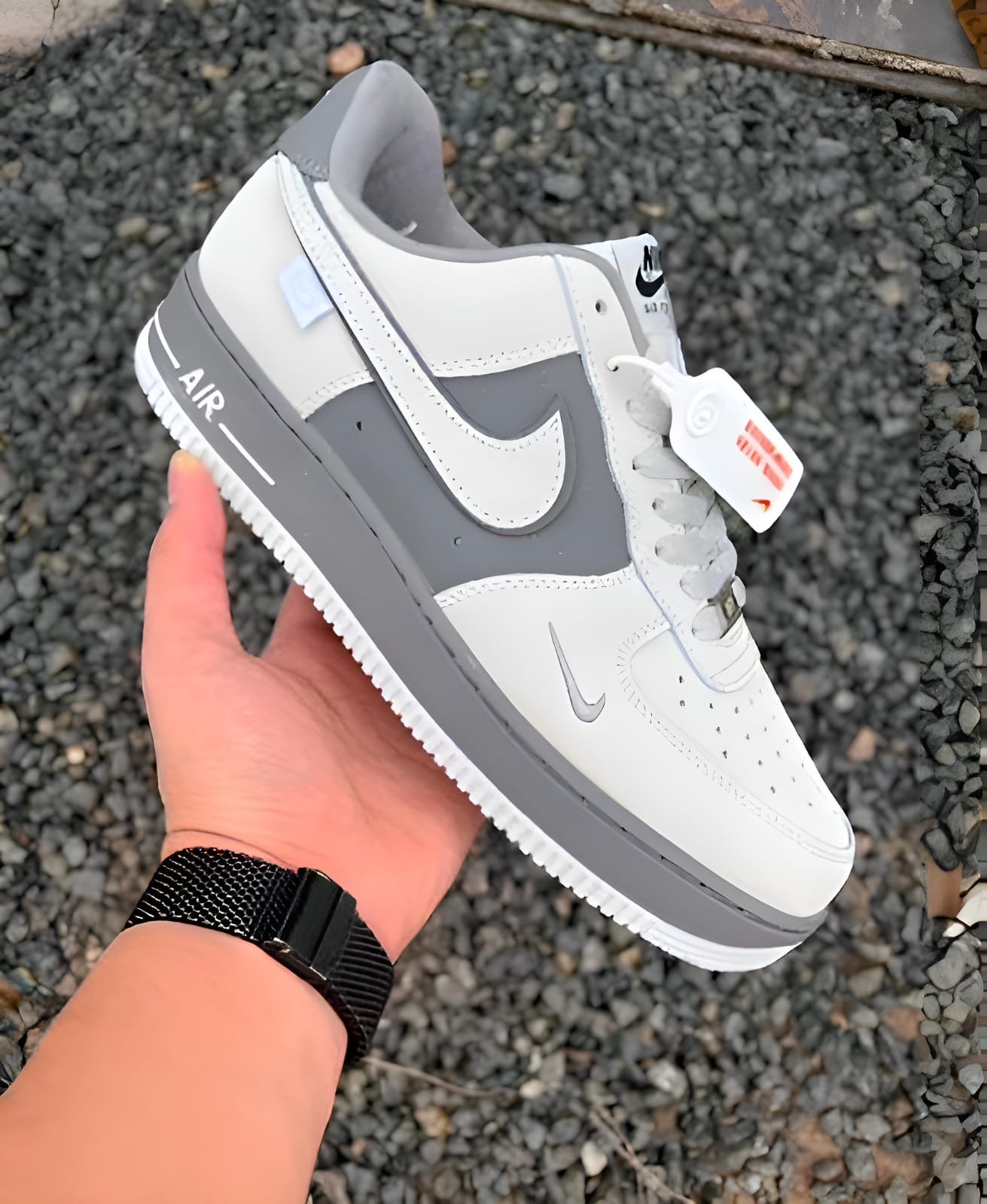 NIKE AIRFORCE ONE GREY METALLIC - Image 4